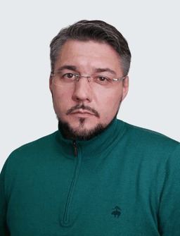 Максим Дьяков 